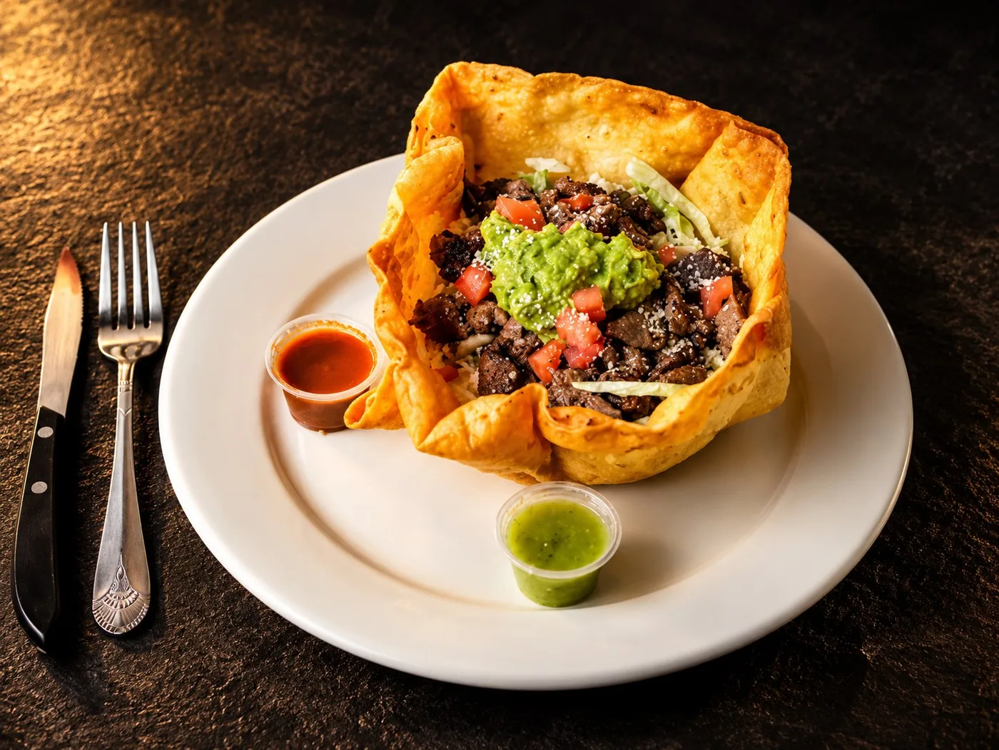 Taco bowl con carne y guacamole
